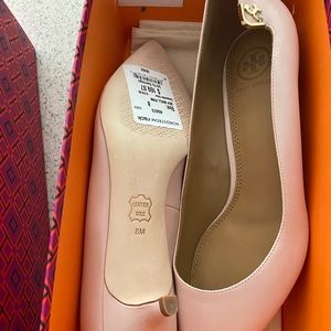 Tory Burch brand new short heels size 8